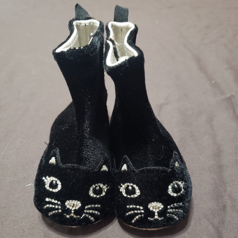 Black Cat Boots Grip Sole Side Velcro Closure Suede Old Navy Size 3-6 Months